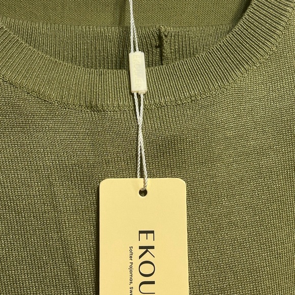 Women's Olive Lounge Wear Set with White Trim size larg - Picture 3 of 9